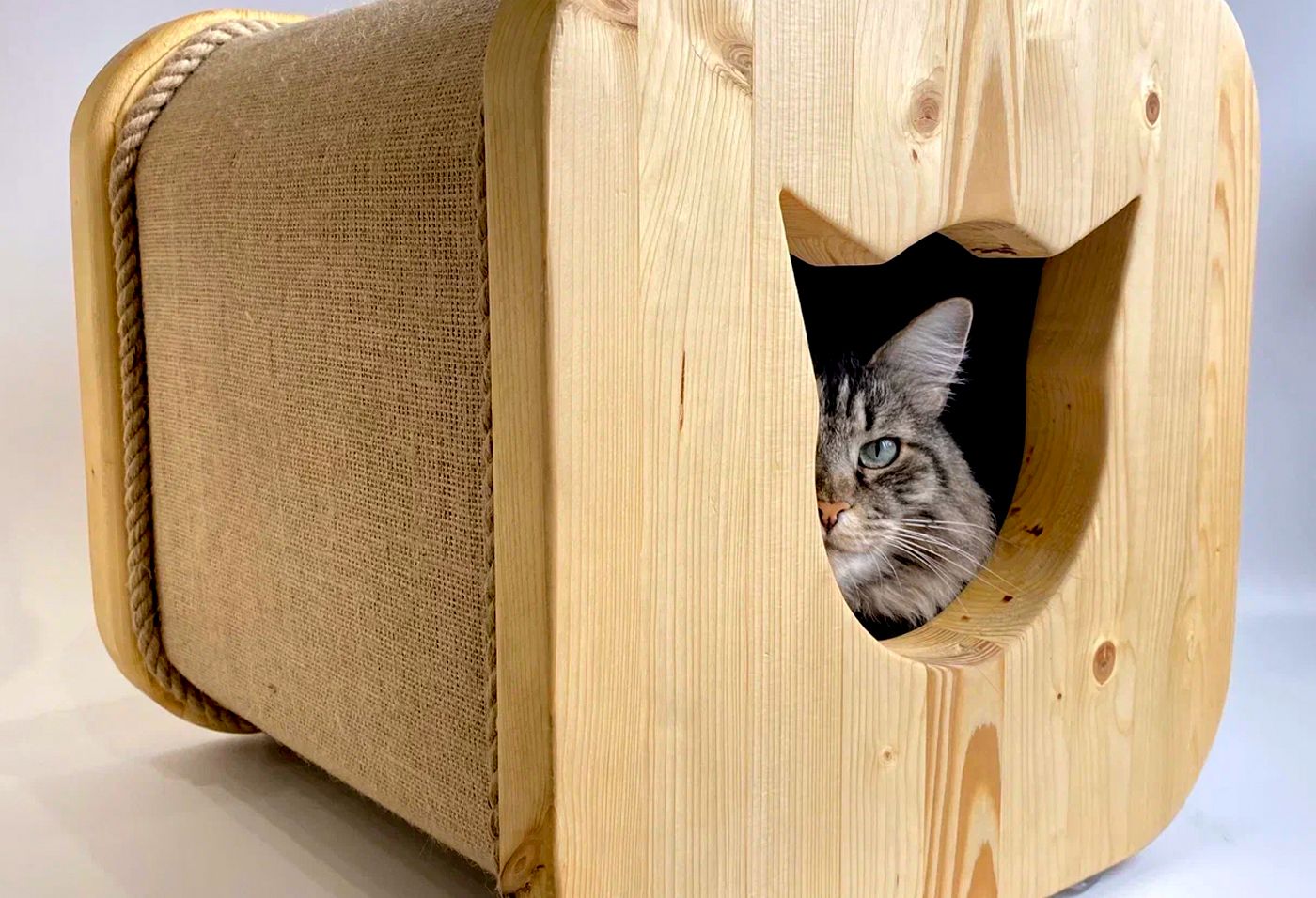 Домики для кошек Золотой Кот